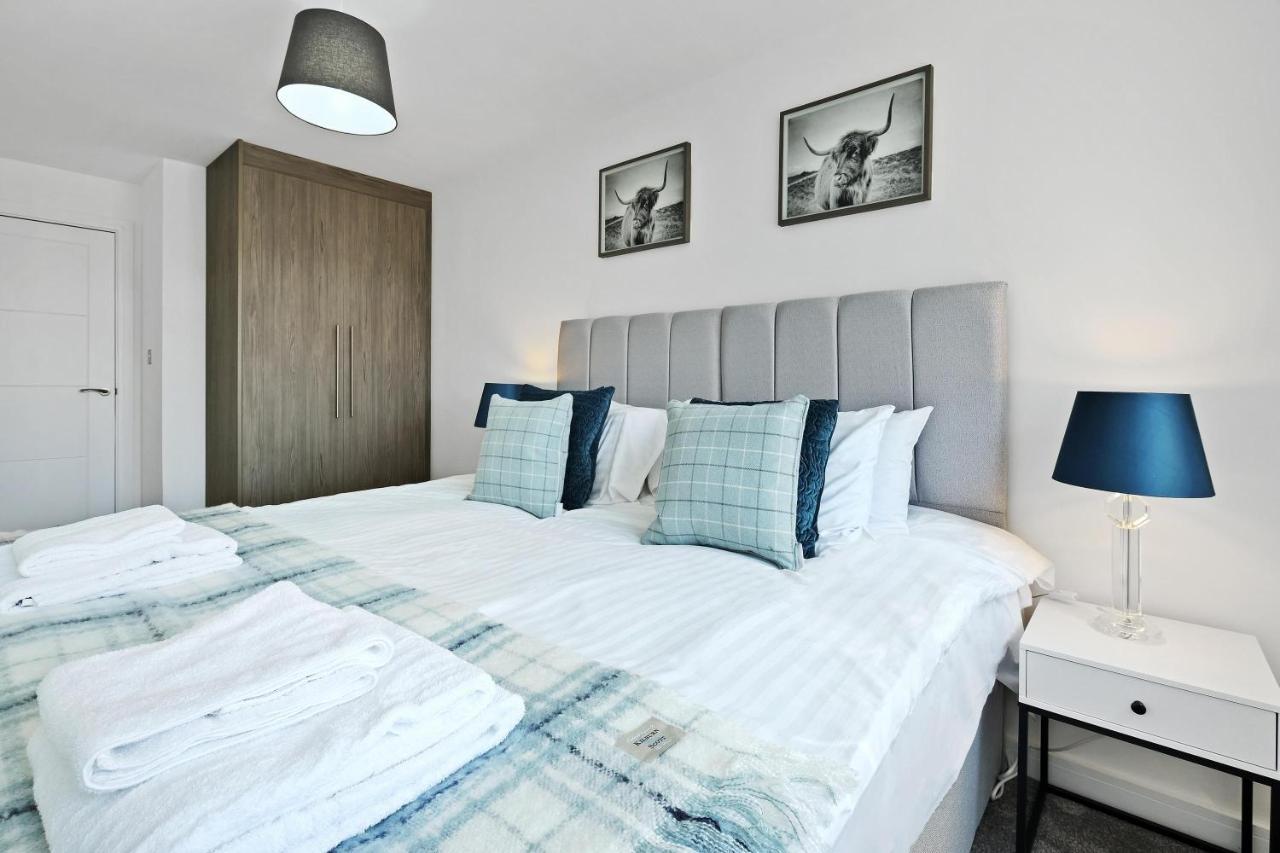 St Martins 2 Bedroom Apartments In Ruislip By 360 Stays エクステリア 写真