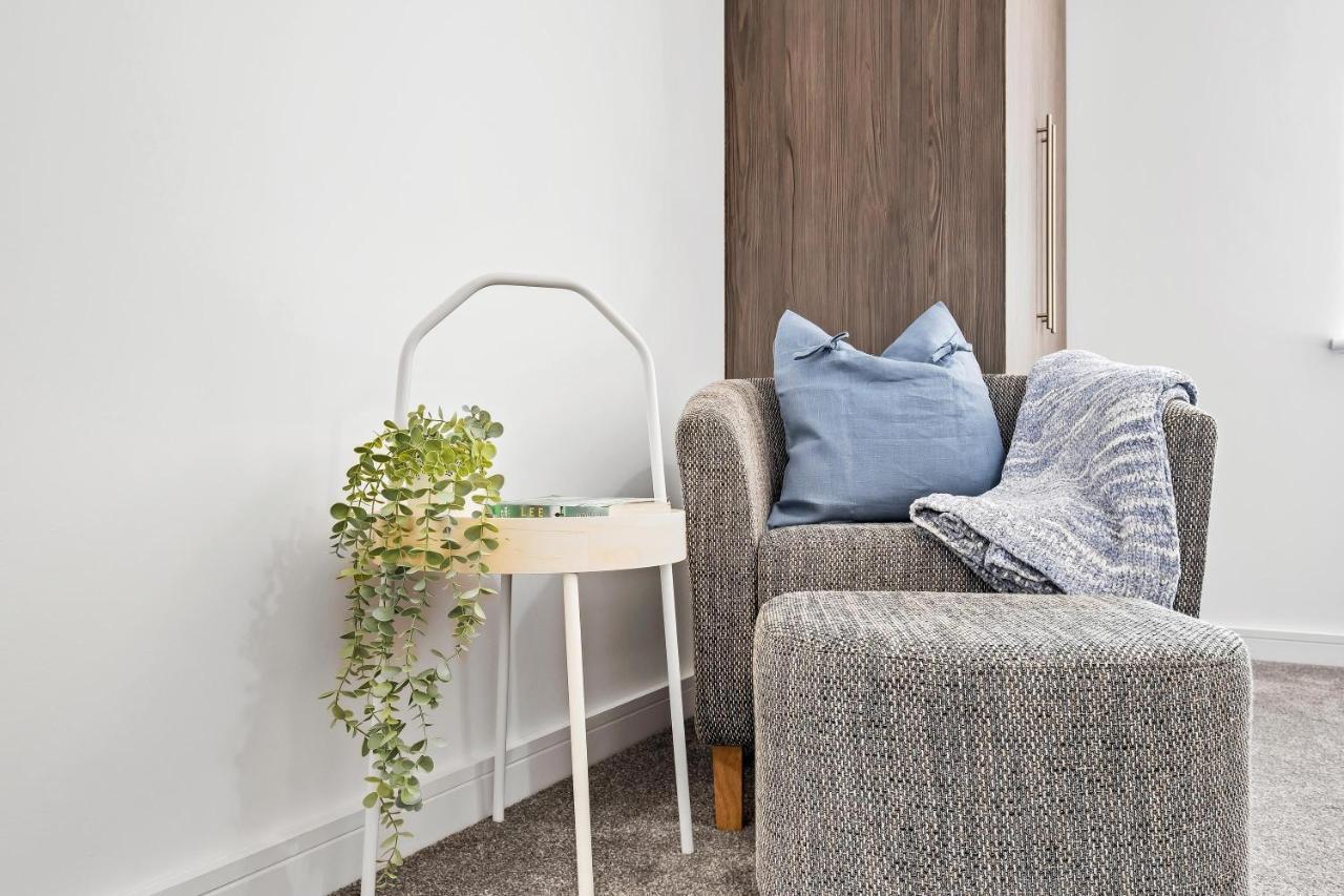St Martins 2 Bedroom Apartments In Ruislip By 360 Stays エクステリア 写真