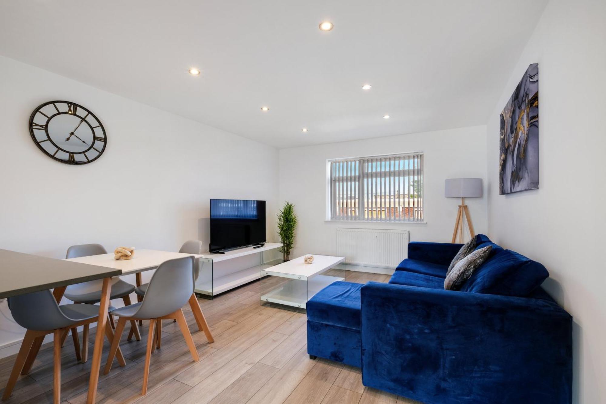 St Martins 2 Bedroom Apartments In Ruislip By 360 Stays エクステリア 写真